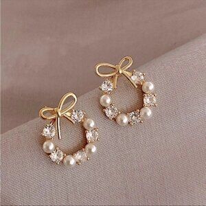 Pearly Diamond Wreath Floral Mini Delicate 925 Sterling Silver Gold Stud Earring